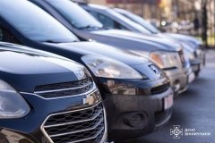 Вінницькі рятувальники отримали п’ять автомобілів від партнерів із Литви