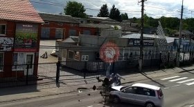 Зіткнення на Пирогова: аварія з мотоциклом обійшлася без потерпілих