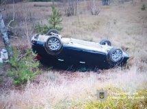 Поблизу Гайсина перекинувся Renault: загинула 76-річна пасажирка