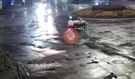 На Привокзальній Peugeot зіткнувся з мотоциклом: момент ДТП зафіксували камери