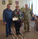 У Літинській громаді вручили державні нагороди родині загиблого захисника Володимира Мандзюка
