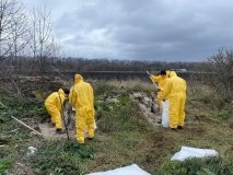 У Козятинській громаді утилізують непридатні пестициди, що залишилися у спадок із минулих років