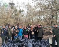 У Вінниці провели масштабну екоакцію: понад 3 км берегів Південного Бугу очистили від сміття