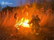 Сім пожеж за добу: рятувальники Вінниччини приборкали вогонь без жертв