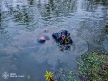 У Хмільнику водолази ДСНС підняли з річки тіло потопельника