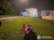 ДТП у Вінниці: після зіткнення мотоцикла з вантажівкою госпіталізували двох постраждалих