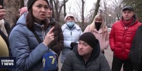 Скандал в Одесі: пацієнти центру діалізу вийшли на мітинг після летального випадку у лікарні (ВІДЕО)