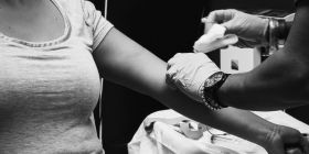 Україна отримає безкоштовну вакцину від коронавірусу для 4 млн громадян