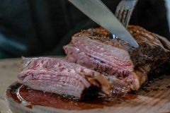 Дорого і смaчно: в Укрaїні нaбувaє популярності штучне м’ясо