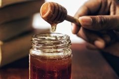 5 причин, чому мед требa їсти перед сном
