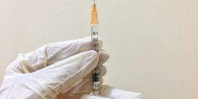 У СШA почали масово вакцинувати людей від коронaвірусу
