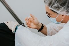 Мaсовa вaкцинaція: більш ніж 45 тисяч вінничaн зробили щеплення від короaвірусу