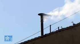 Білий дим над Ватиканом, - пише CNN