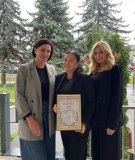 Волонтери «Української команди» передали подяку від Віталія Кличка Анні Горобчук за розвиток волонтерського руху