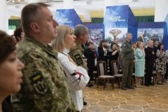 Кличко вручив відзнаки майже 70 освітянам столиці напередодні професійного свята