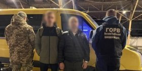 На кордоні з Молдовою вінничанин намагався виїхати, сховавшись під речами