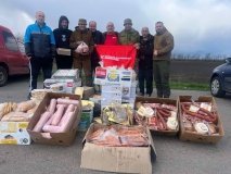 З великоднім теплом на передову: волонтери з Бершаді знову підтримали захисників