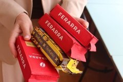 Волонтерки «Української команди» передали пораненим військовим солодощі, каву та чай