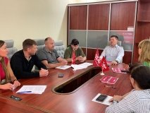 Вінницькі активісти "Українська команда" обговорили захист економічних свобод на круглому столі з місцевими підприємцями