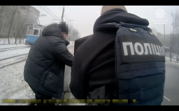У вінничанина у середмісті загорівся автомобіль 