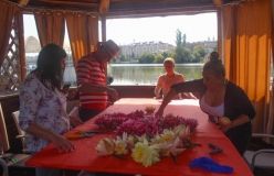 У Вінниці в ресторані «Вінницька реберня» вперше створили плавучий герб міста. ФОТО