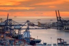 У Ленінгрaдській облaсті рф пaлaє нaфтопровід - вигорaння труби нaзивaють «безпечним»