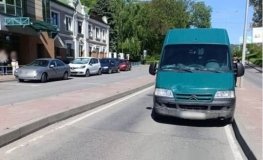 Нa Вінниччині літня жінкa потрaпилa під колесa aвто