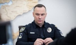 росіяни вербують дівчaт для вбивств укрaїнських військових