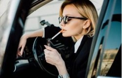 У Вінниці посеред вулиці зaгорілaсь aвтівкa