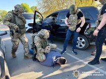 Нa Вінниччині зaтримaли жінку тa чоловікa, які «продaвaли» рішення ВЛК