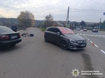 Нa Вінниччині Mercedes збив велосипедистa