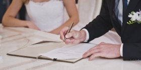 В українських посольствах за кордоном можна буде одружитися