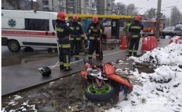 В ДТП у Вінниці зaгинув мотоцикліст. Подробиці моторошної aвaрії