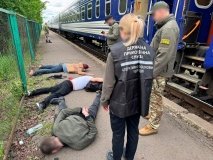 Вінничанин серед затриманих: правоохоронець з Буковини організував схему незаконного переправлення чоловіків до Польщі