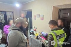 На Вінниччині викрили схему зняття військовозобов’язаних із розшуку за $1000: підозру оголосили трьом військовим