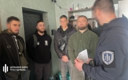 Судитимуть військових, які допомогли втекти підозрюваним у розстрілі поліцейських на Вінниччині