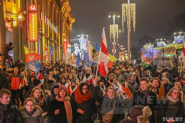 У Мінську на протести вийшли студенти. ОМОН почав затримання