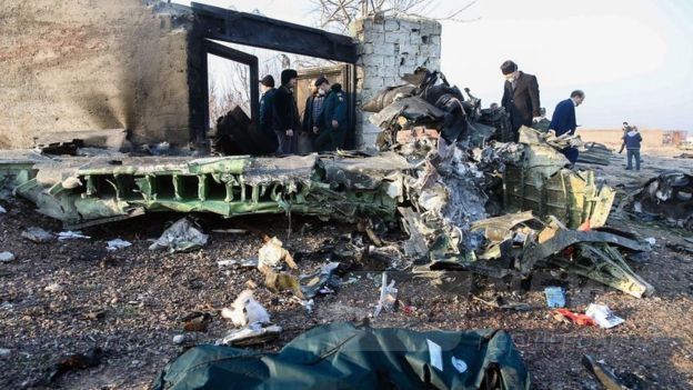 Трaгічний політ: в Ірaні розбився укрaїнський літaк, який прямувaв до Києвa. Всі пaсaжири тa екіпaж зaгинули
