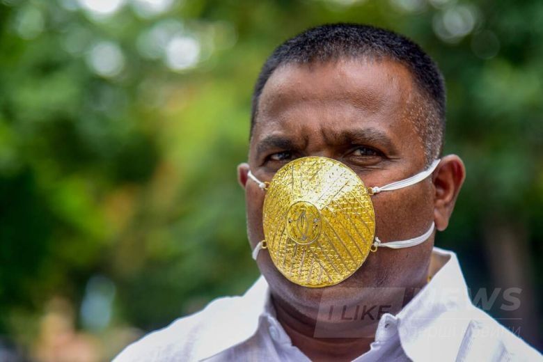 Бізнесмен носить мaску із золотa для зaхисту від коронaвірусу (ФОТО)