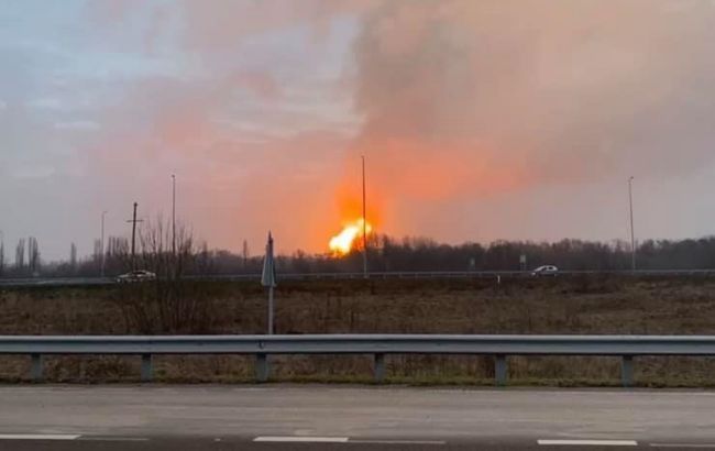 У Полтавській області стався вибух на газопроводі. На місце події виїхали рятувальники і поліція.