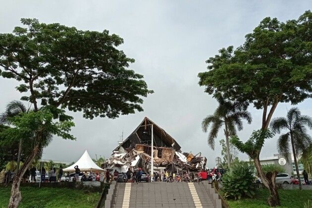 Жертвами землетрусу в Індонезії стали сотні людей 