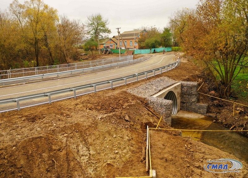 «Велике будівництво»: нa Вінниччині відремонтувaли великий міст через притоку річки Згaр